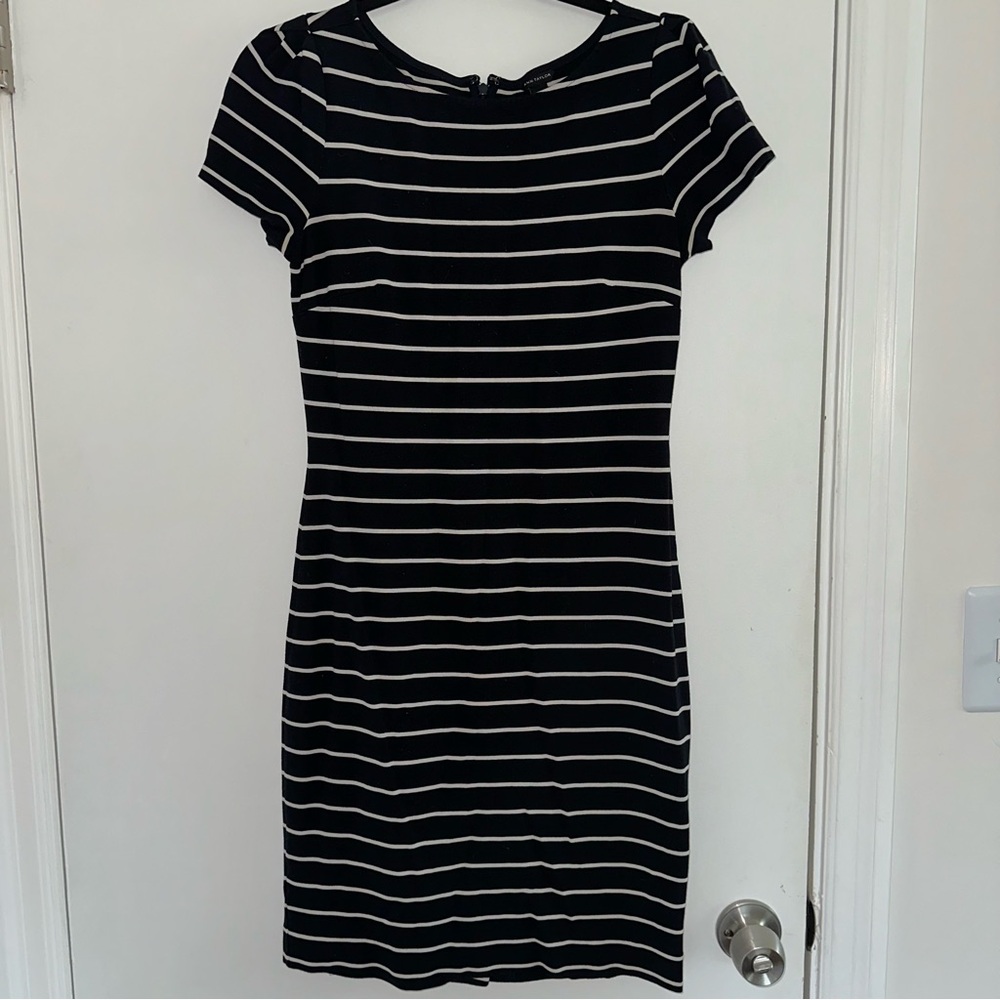 Ann Taylor navy white striped dress size 2